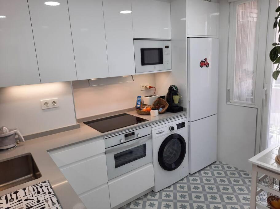 Soleado Apartamento Con Garaje Santander Bagian luar foto
