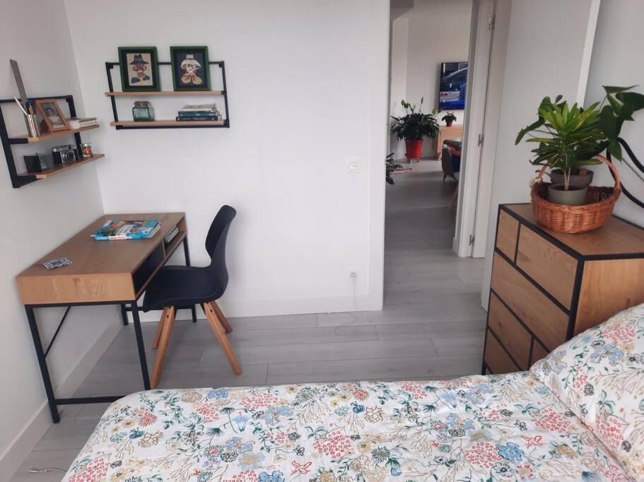 Soleado Apartamento Con Garaje Santander Bagian luar foto